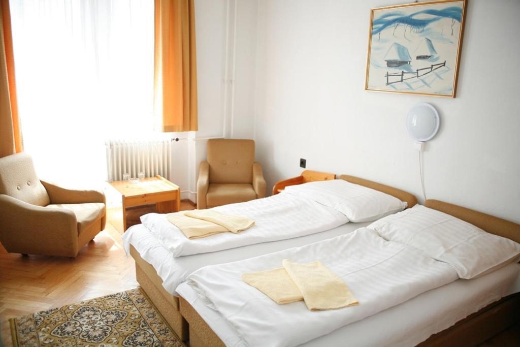 Hotel Bara Gellert บูดาเปสต์ ภายนอก รูปภาพ