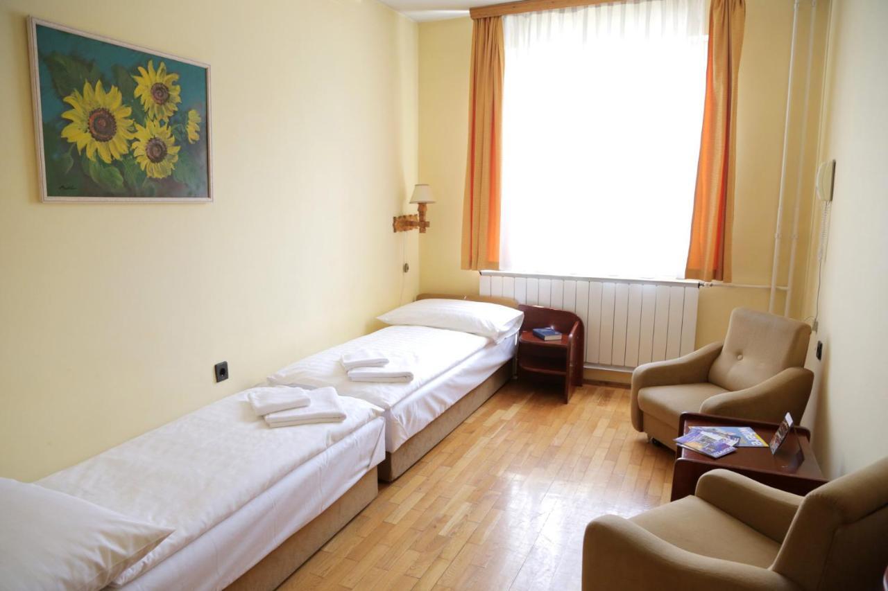 Hotel Bara Gellert บูดาเปสต์ ภายนอก รูปภาพ